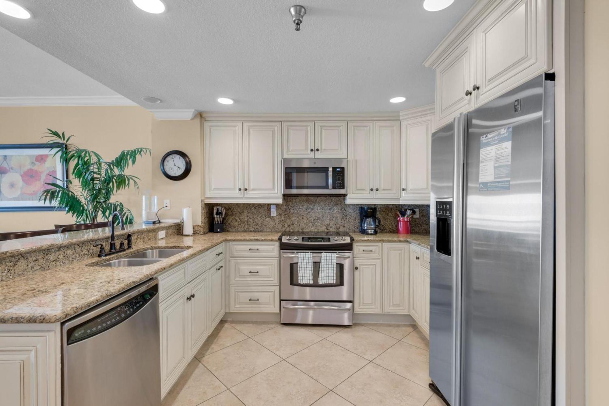 Emerald Isle Unit 202 Pensacola Beach