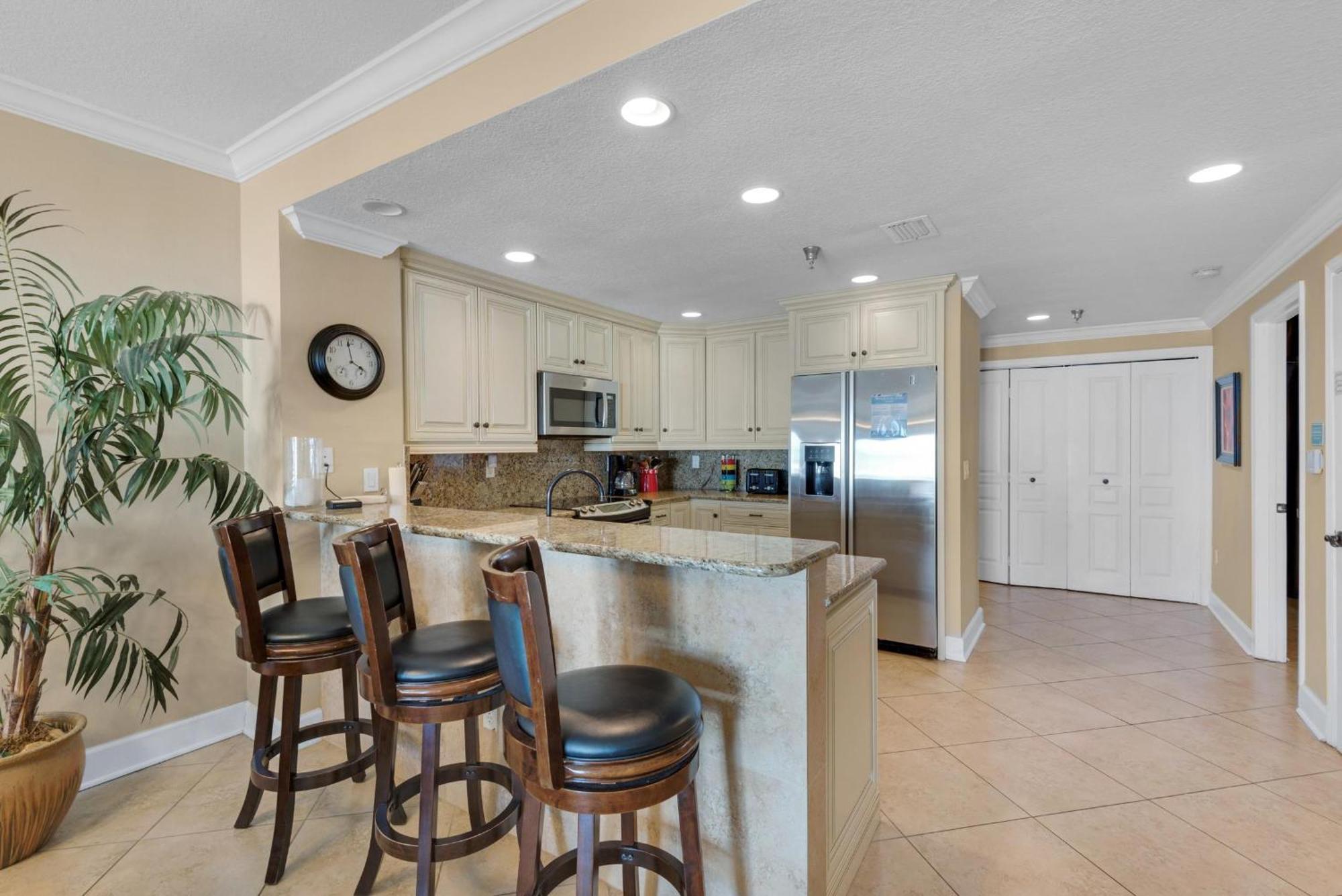 Emerald Isle Unit 202 * Pensacola Beach