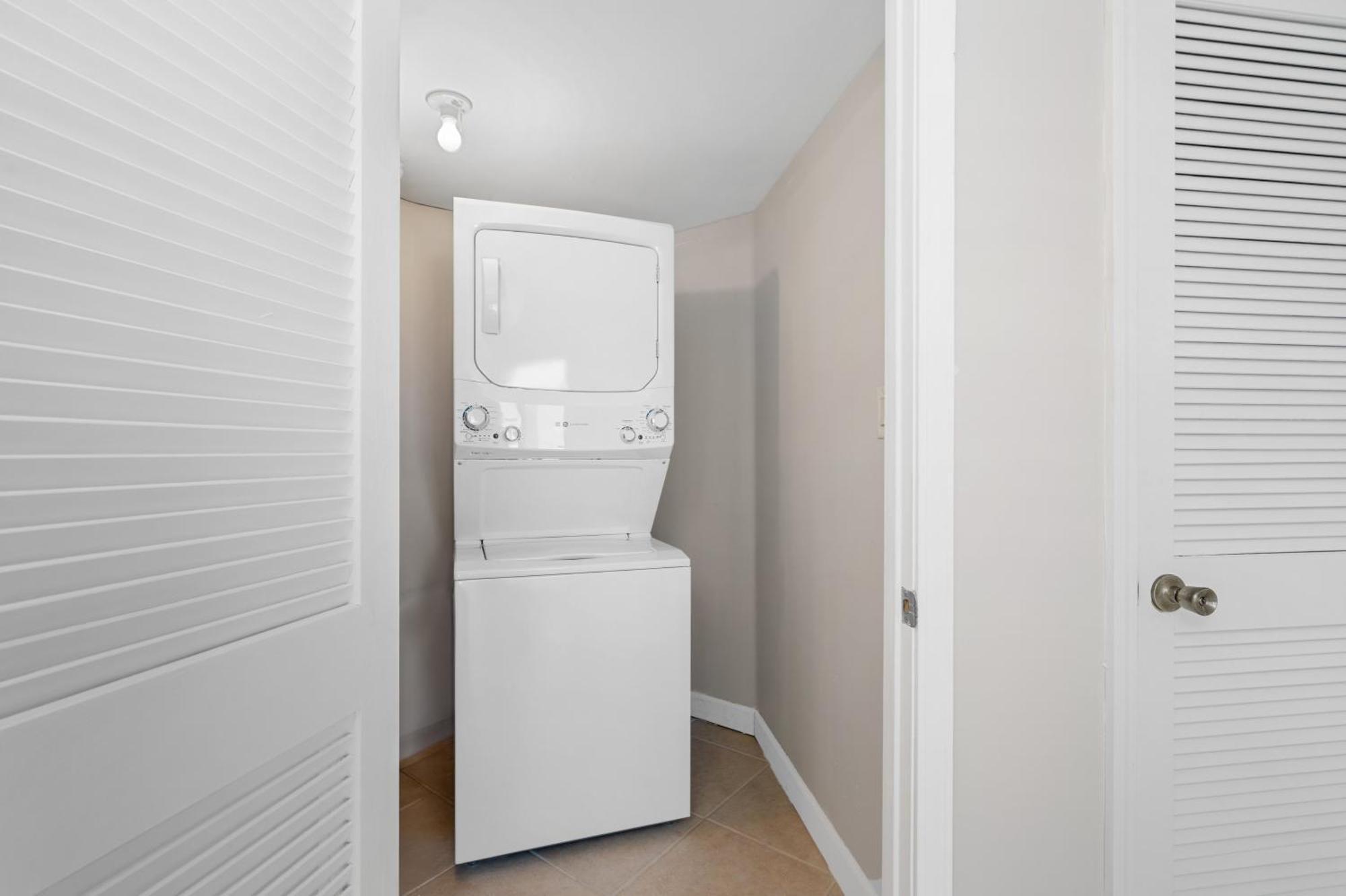 Regency Towers Unit 406w * Pensacola Beach