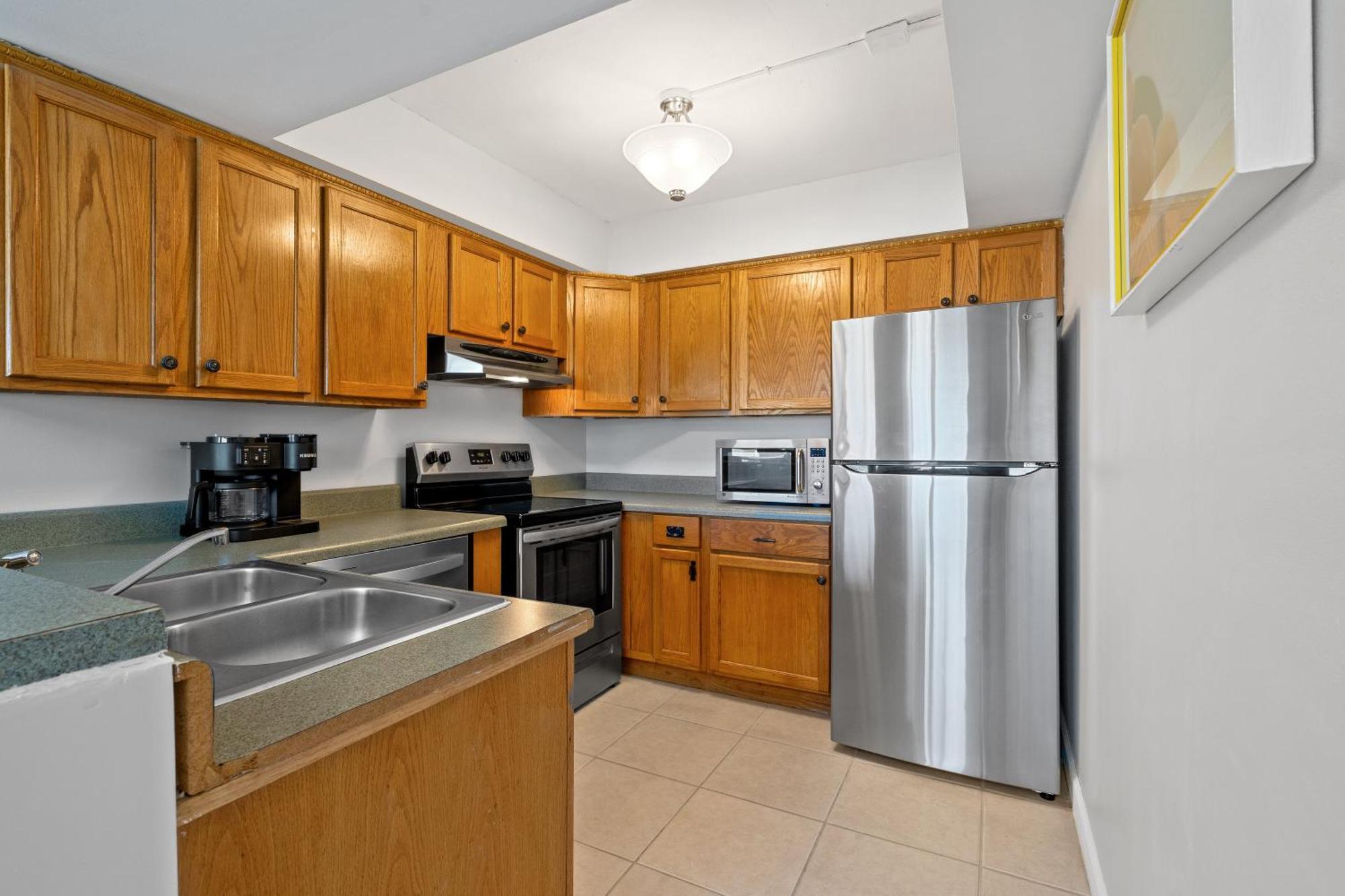 Regency Towers Unit 406w *