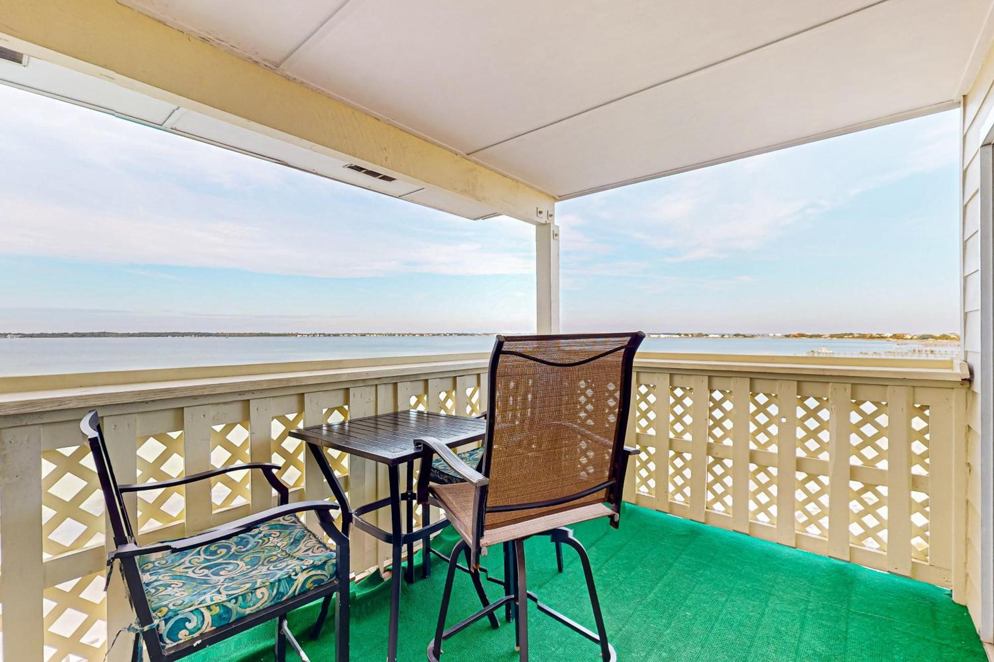 Bayview Escape * Pensacola Beach
