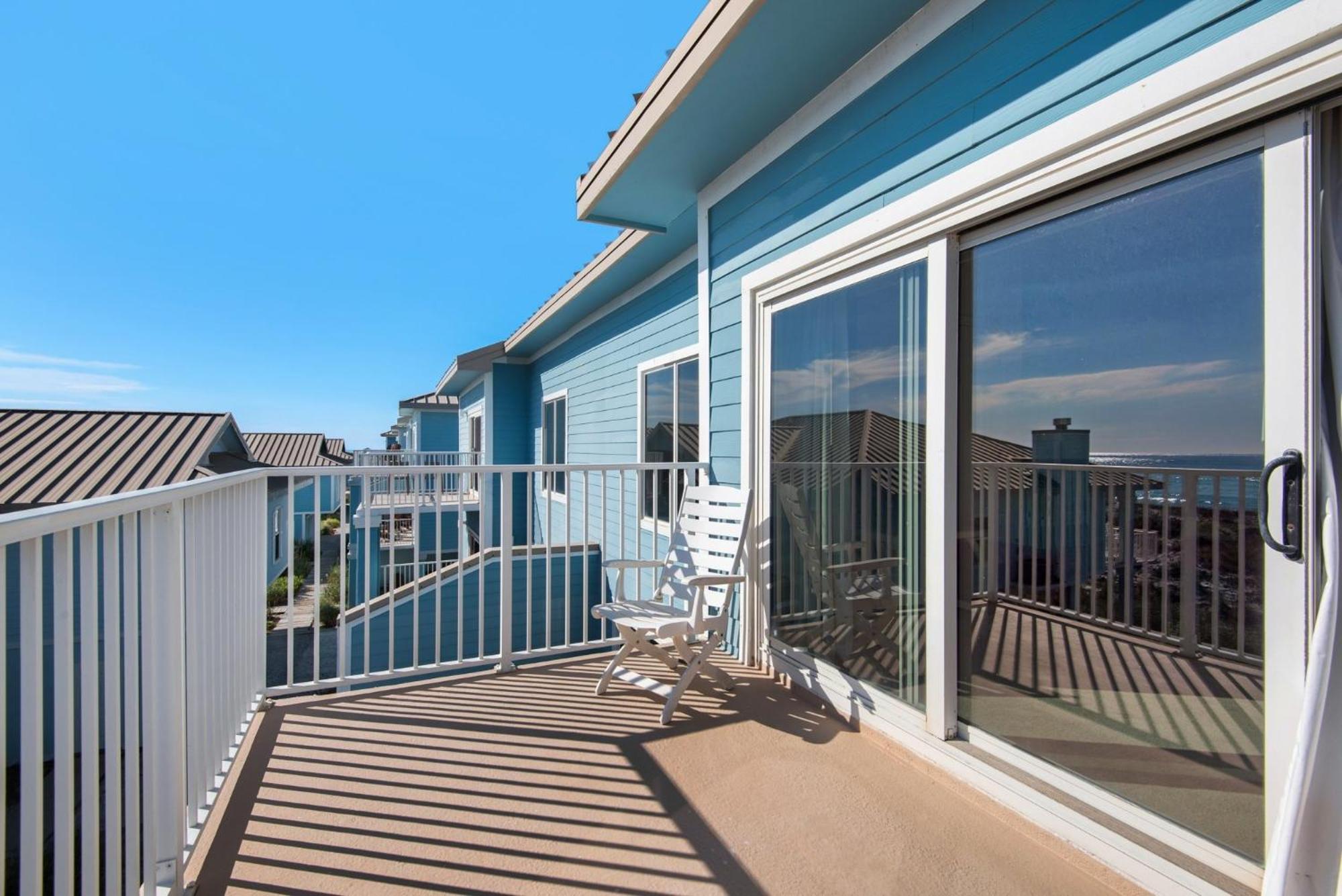 Portside Beauty And The * Pensacola Beach