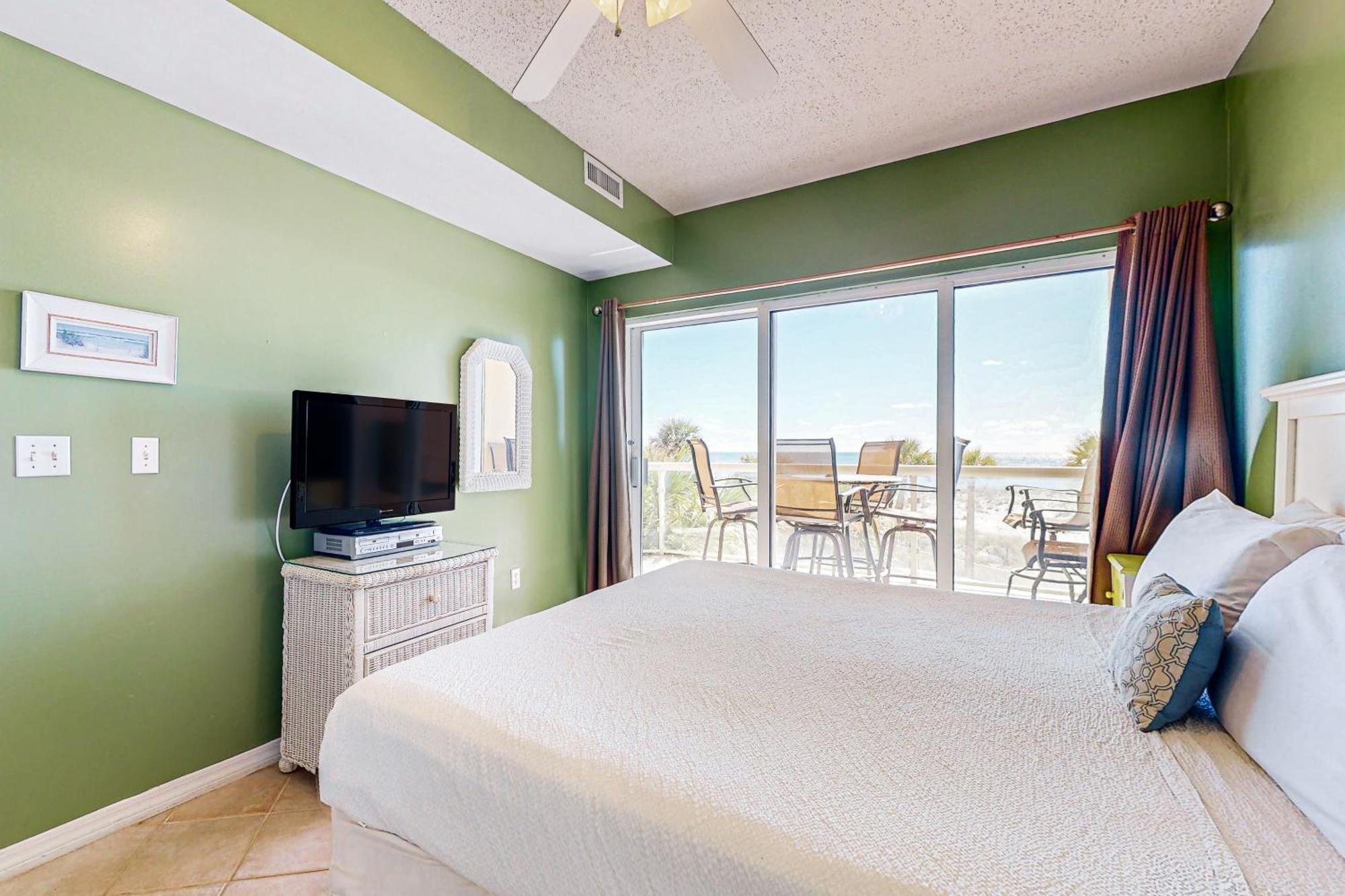 Emerald Isle 0107 Apartment *