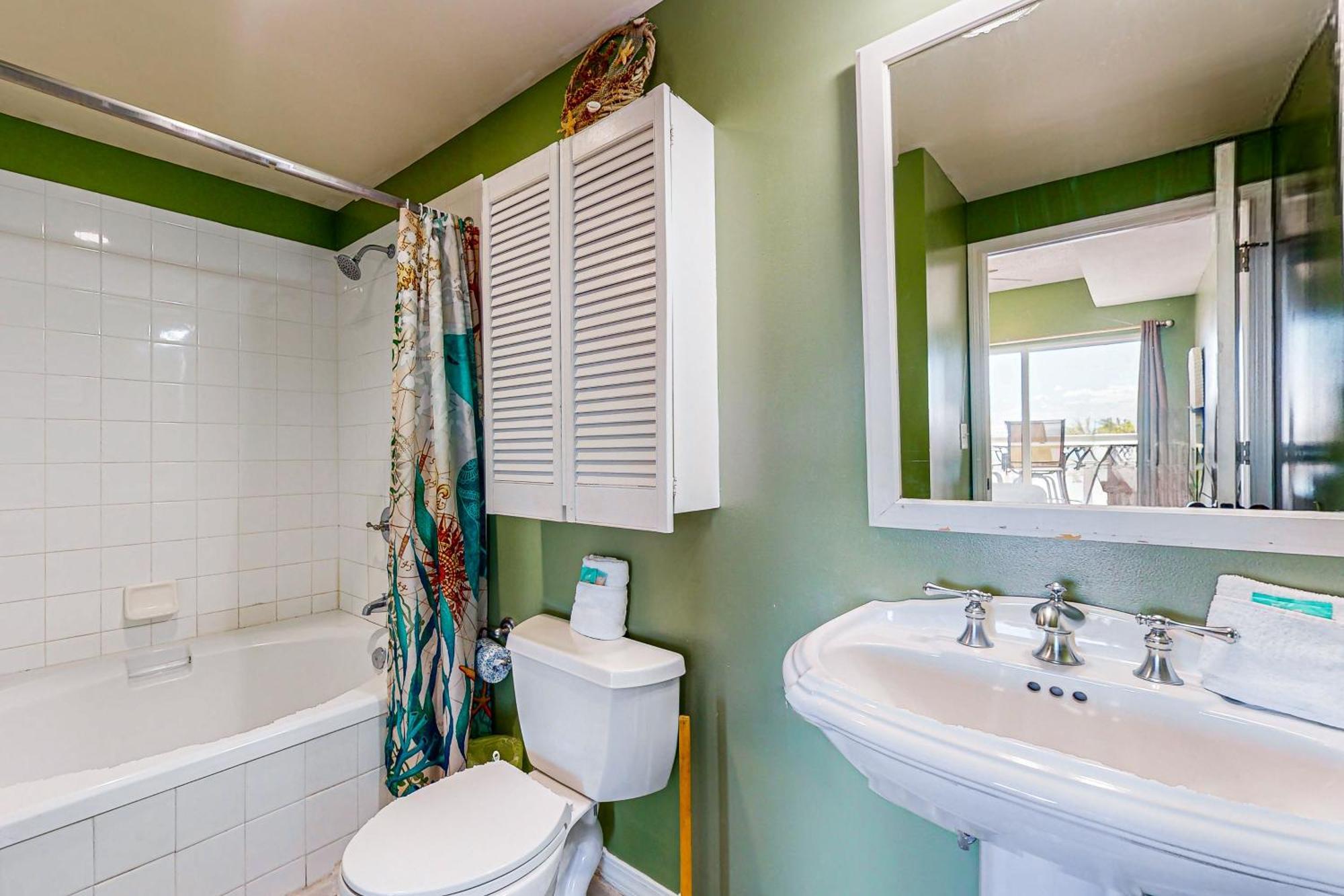 Apartment Emerald Isle 0107