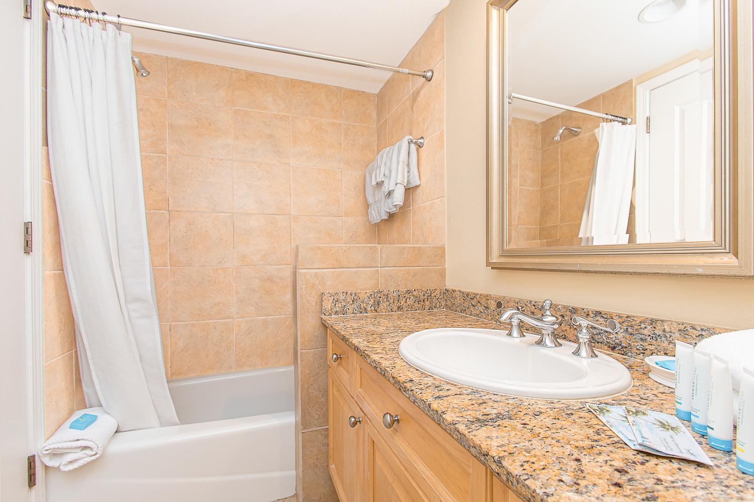 Oceanfront Tower 3 Gulf & Bay View 3-bedroom 18th Floor In Pensacola
