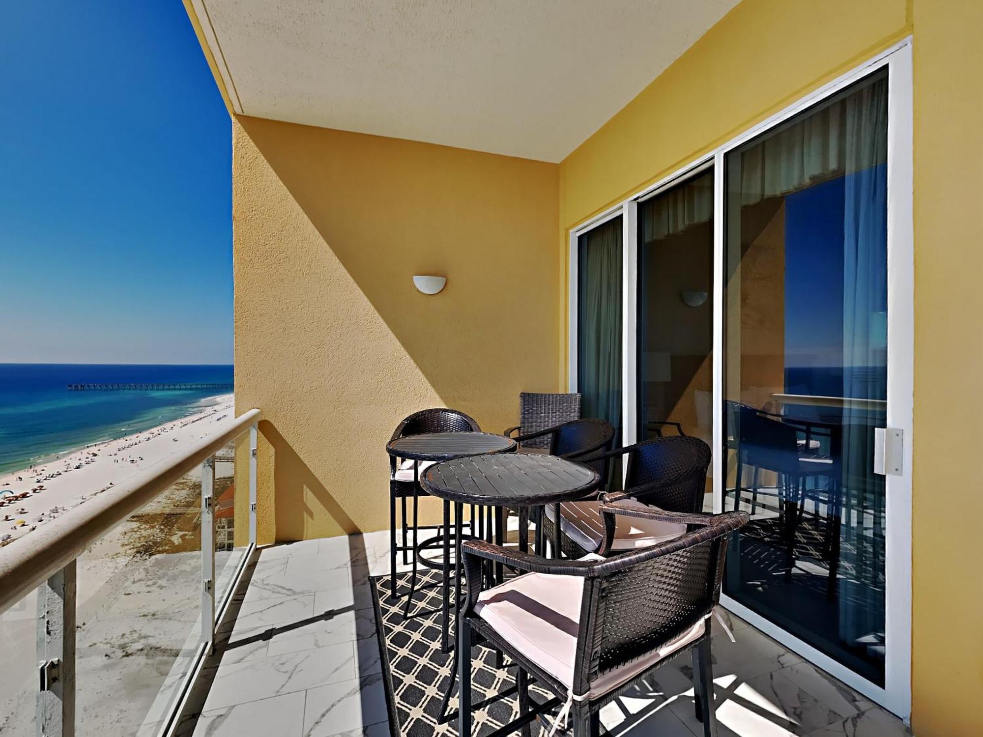 Amazing In Pensacola With Heated Swimming Pool, Outdoor Swimming Pool And 2 Bedrooms Apartment *