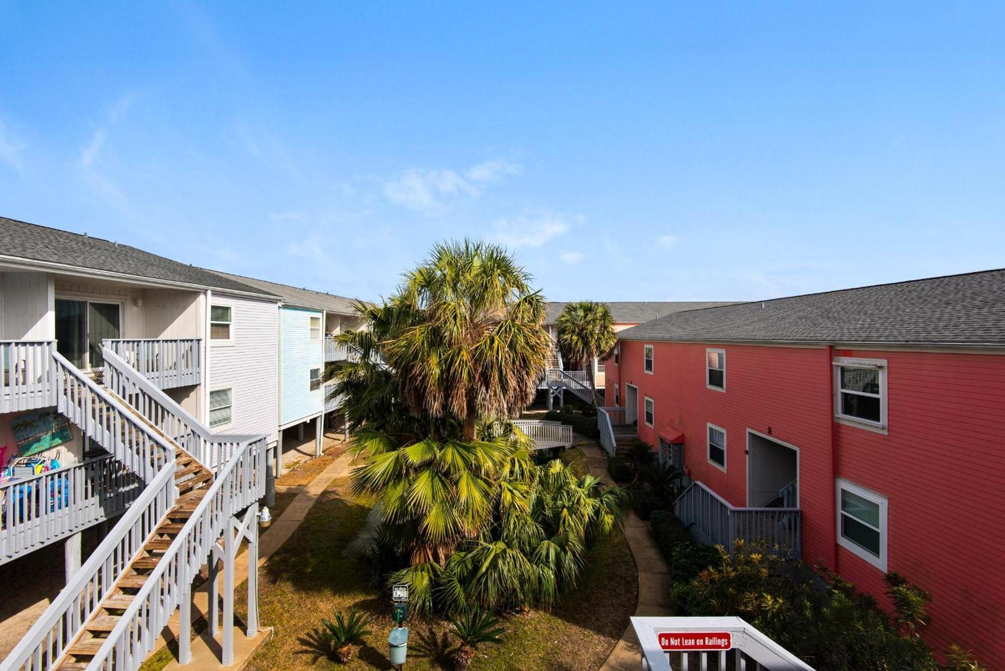 On The Gulf Unit D2 * Pensacola Beach