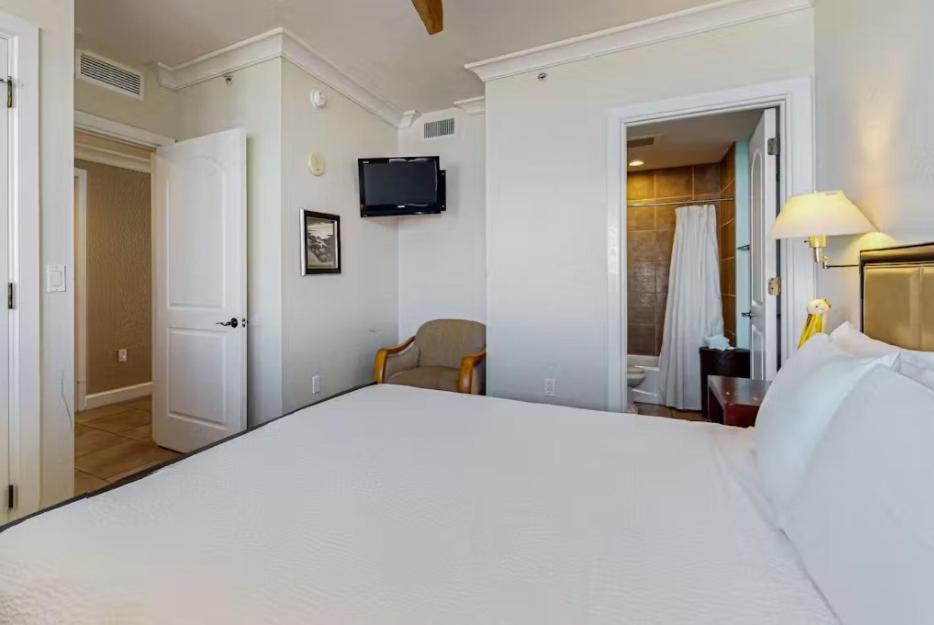 Club & Unit 1502 Pensacola Beach