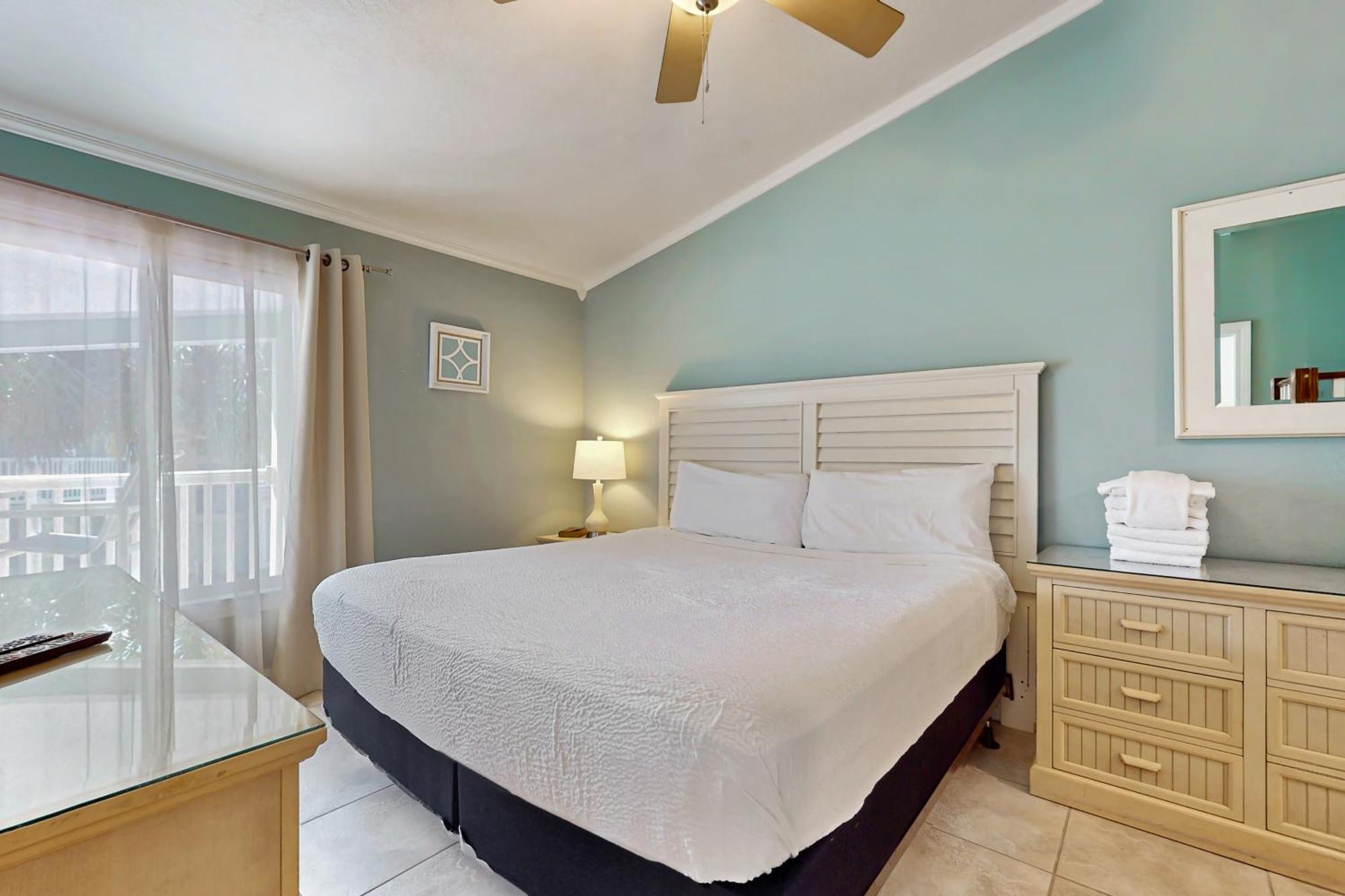 Dollar E201 Apartment