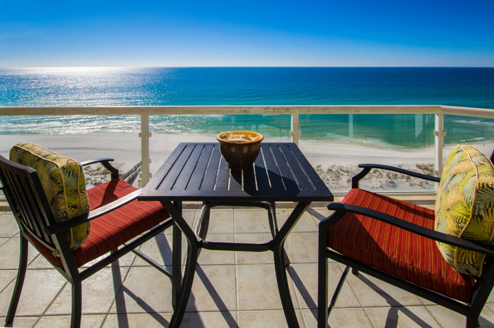 Emerald Isle Aparthotel