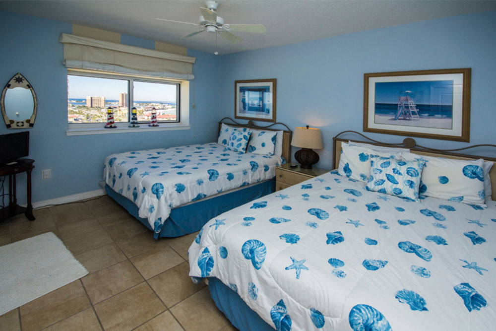 Emerald Isle 3*
