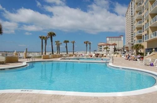 Emerald Isle Aparthotel