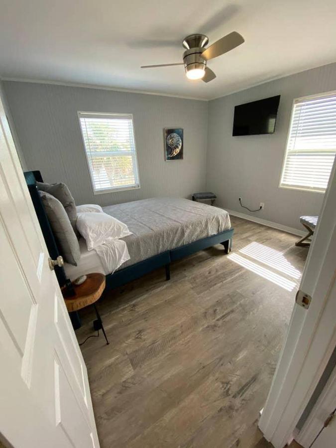 Full 3 Bedroom Beach House By Gulf Life