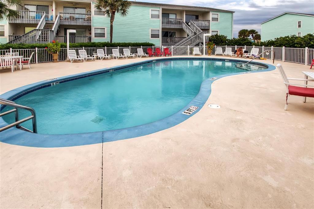 Apartment Renovated Pensacola With Community Pool! *