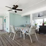 Boardwalk B2