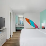 Surf & Sand Hotel
