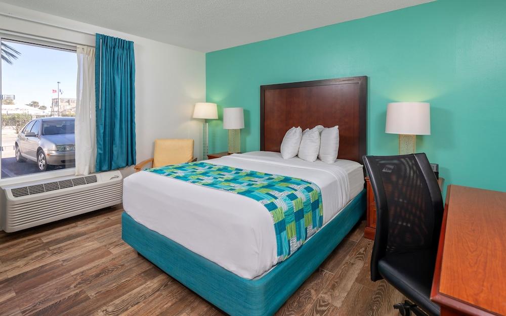 Hotel Surf & Pensacola Beach