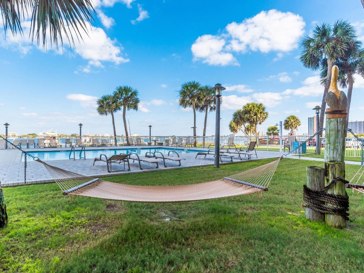 Sabine Yacht & Racquet #5c Apartment