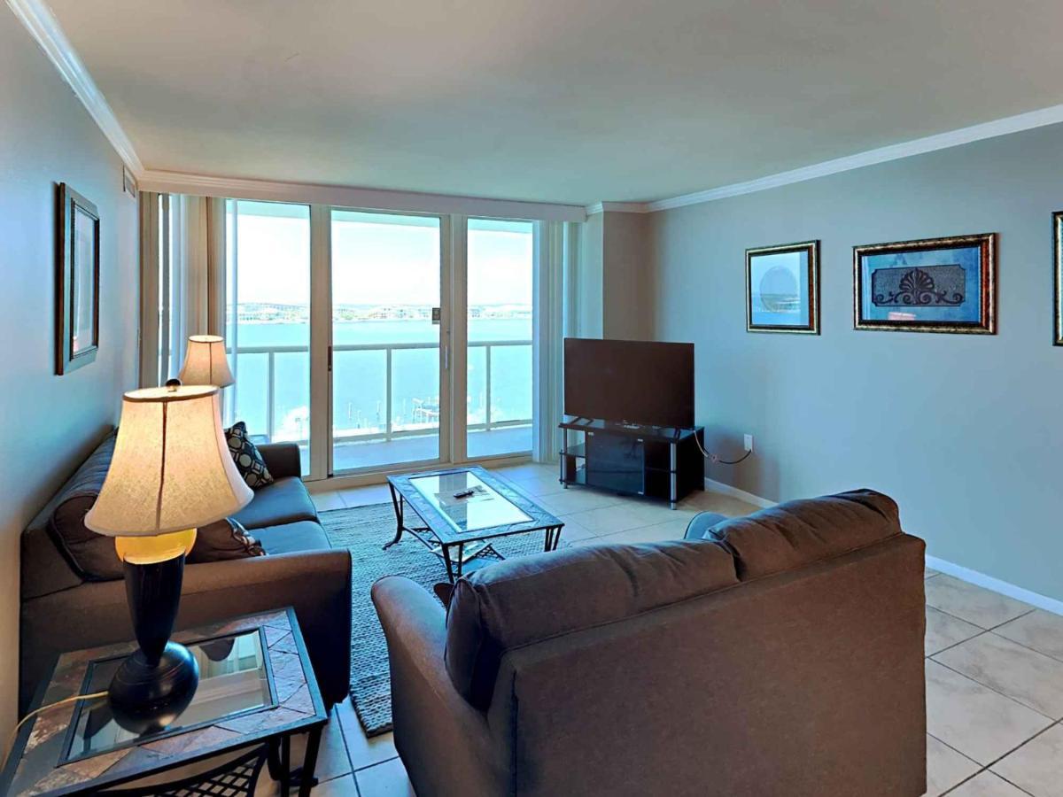 Sabine Yacht & Racquet #5c Apartment *