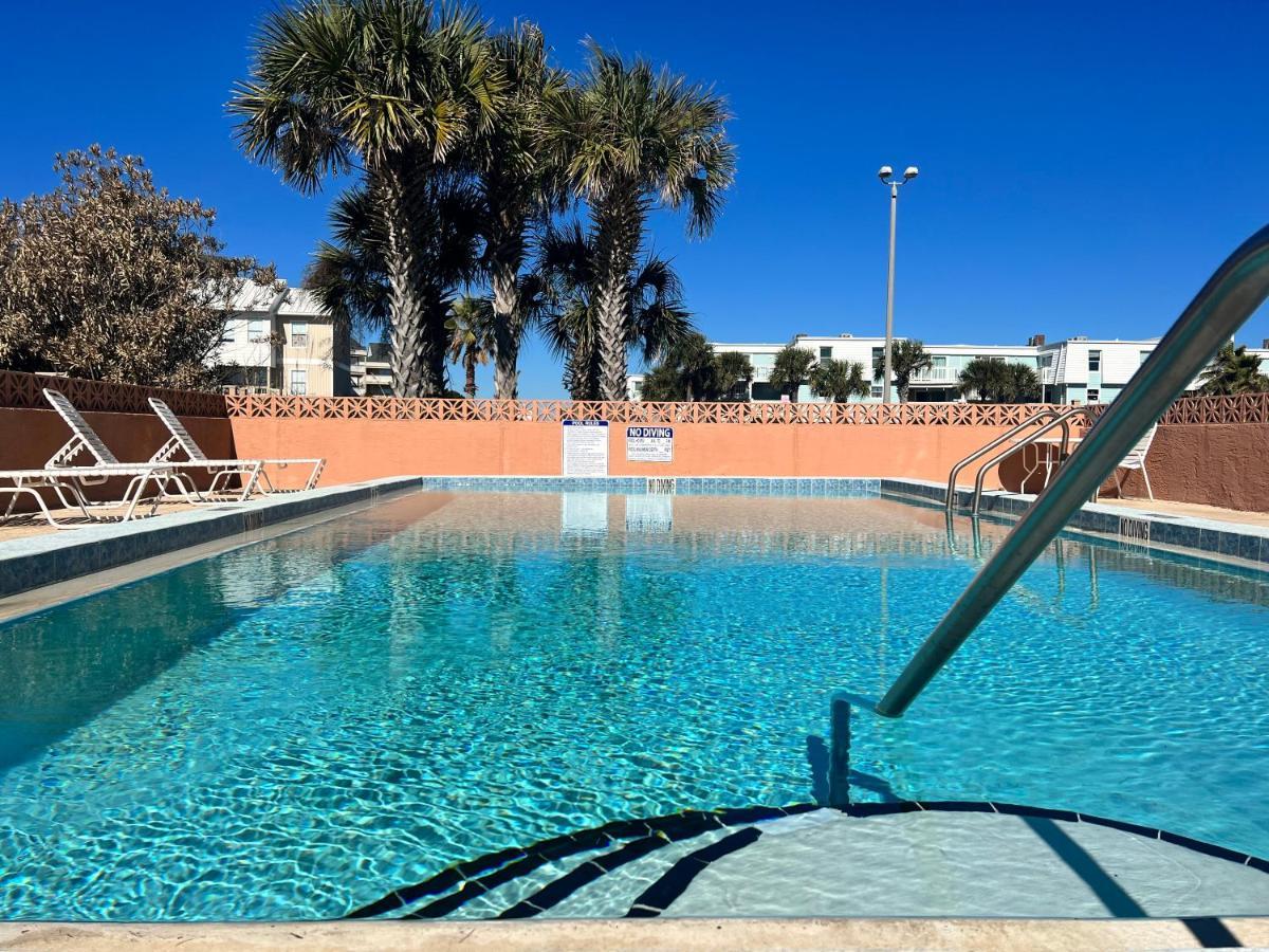 Gulf Front Penthouse * Pensacola Beach