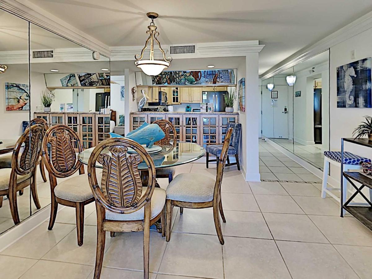Apartment Regency Towers 105 East *