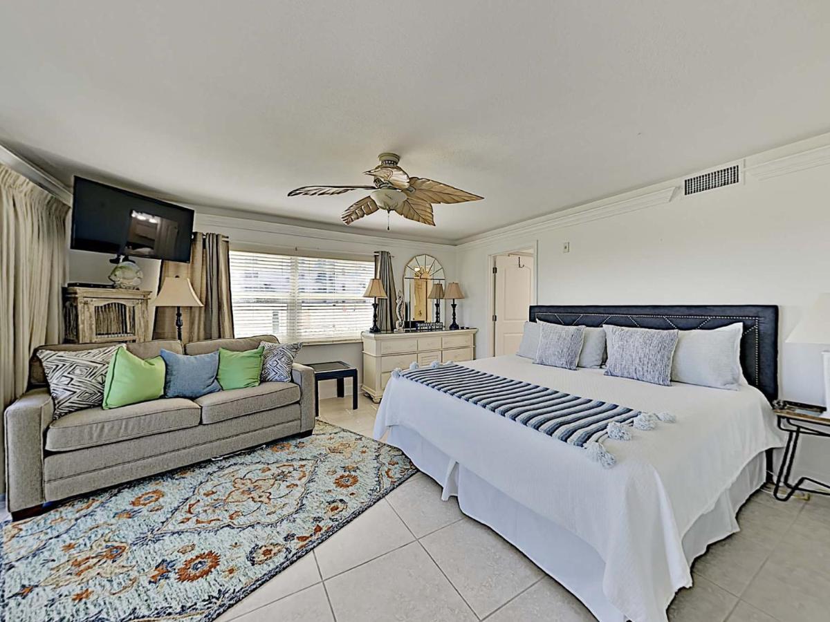 Apartment Regency Towers 105 East *