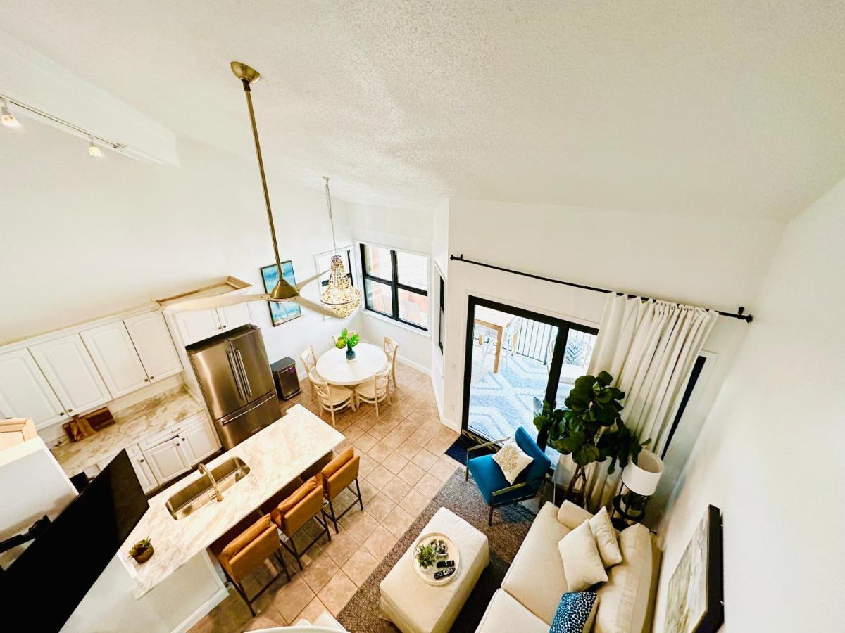 Gulf Front Penthouse Apartment *