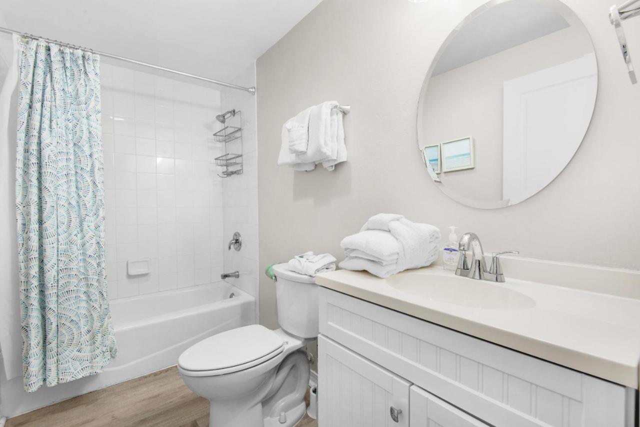 Emerald Isle Unit 206 Holiday home *