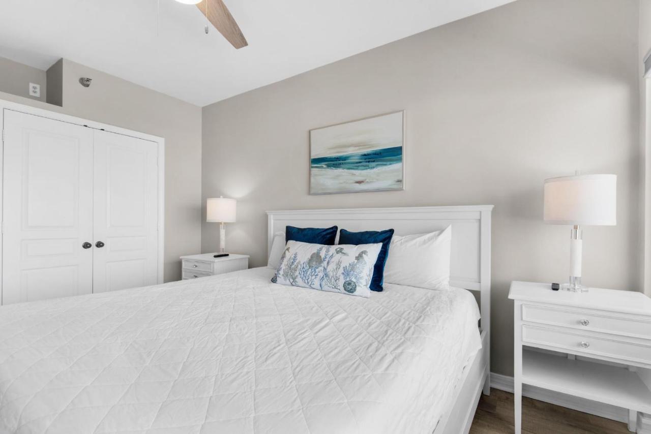 Emerald Isle Unit 206 *