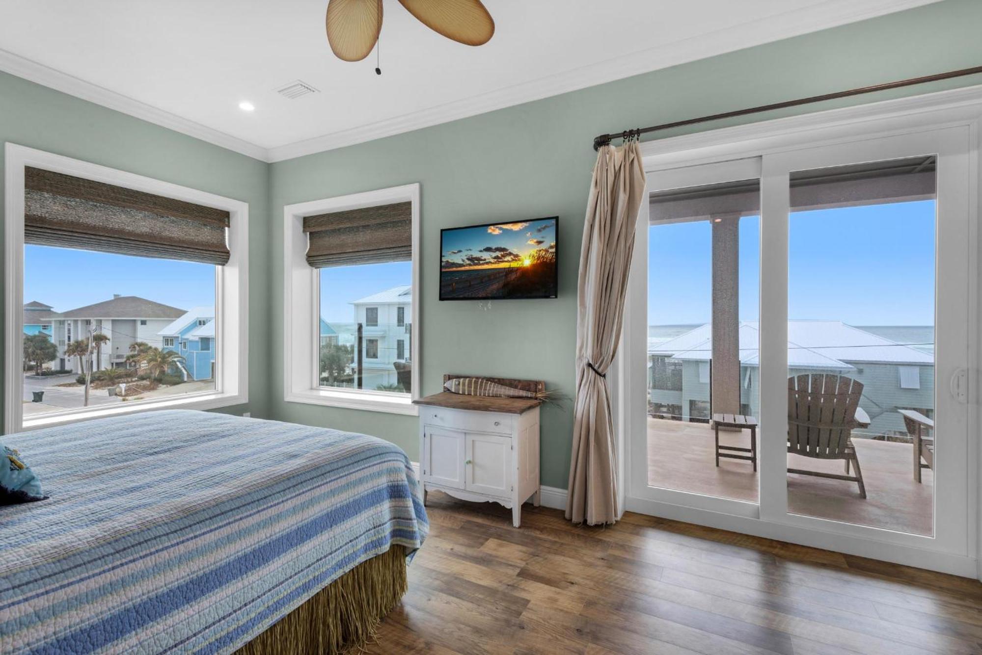 Emerald Oasis Pensacola Beach
