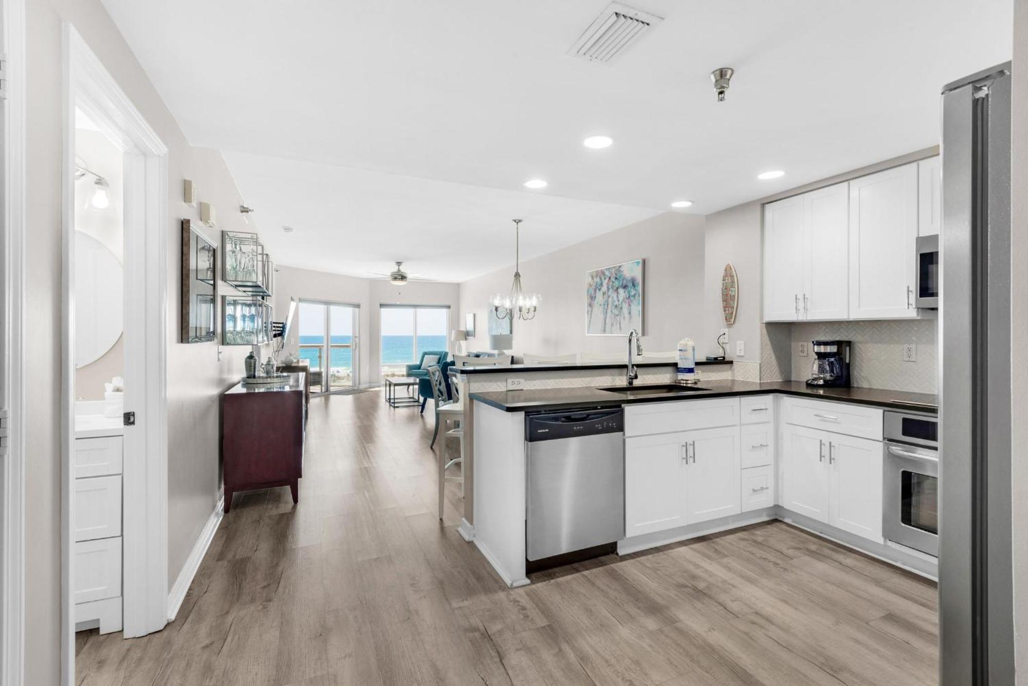 Emerald Isle Unit 206 * Pensacola Beach