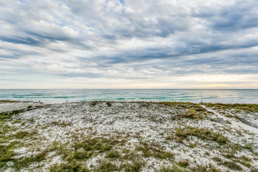 Club 1b - 204a * Pensacola Beach