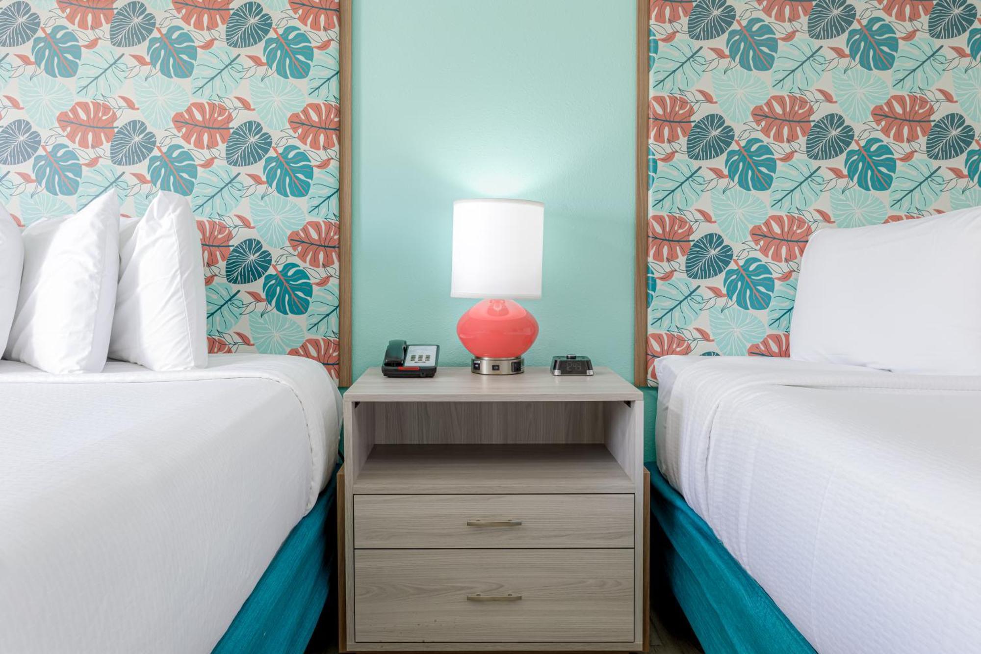 Hotel Surf & Pensacola Beach