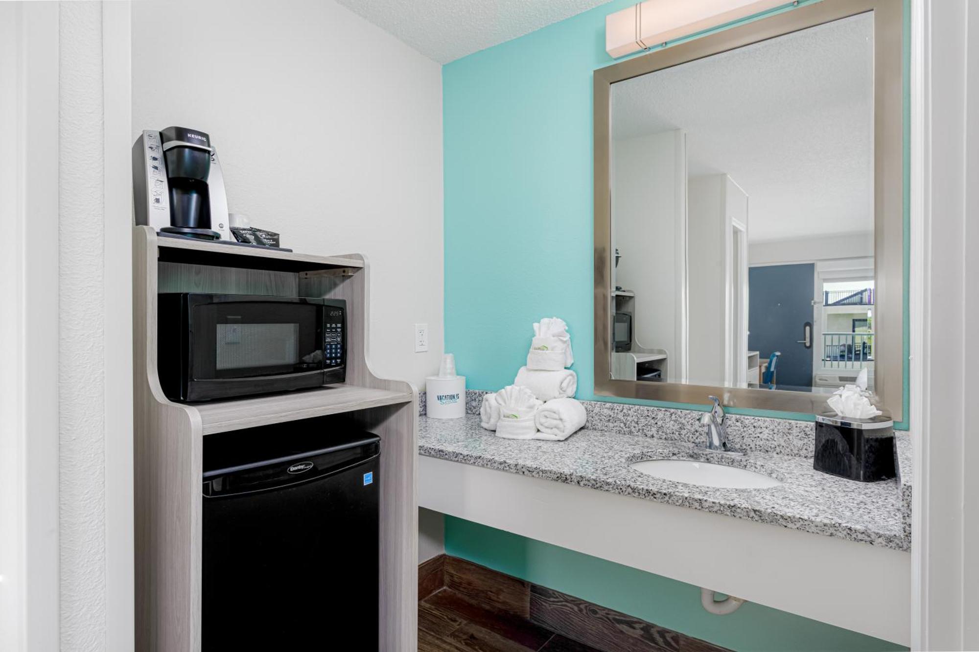 Surf & 2* Pensacola Beach