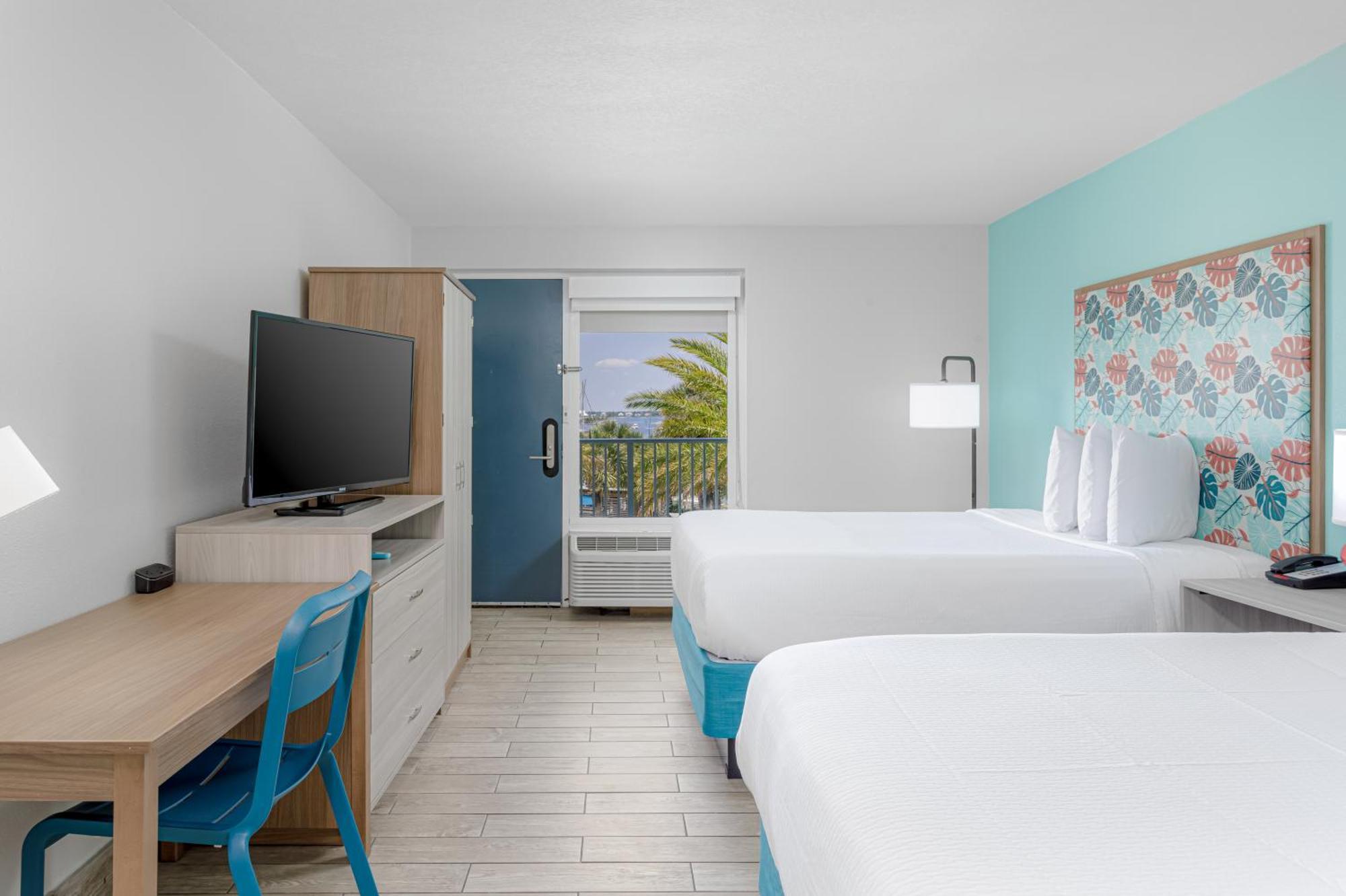 Surf & 2* Pensacola Beach